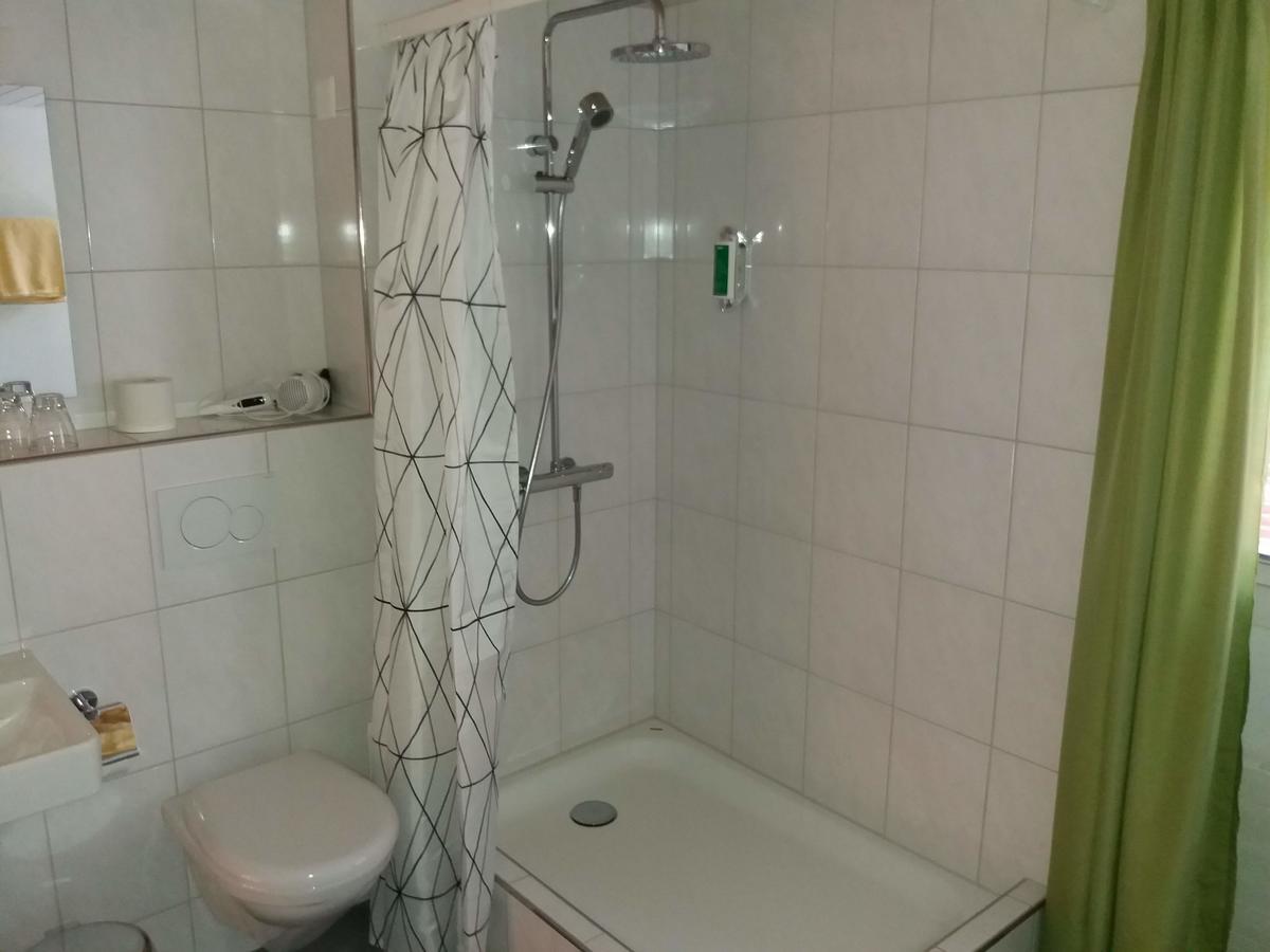 Hotel Garni Frohsinn Uttwil Экстерьер фото